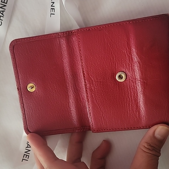100 % Authentic CHANEL wallet - Picture 4 of 9